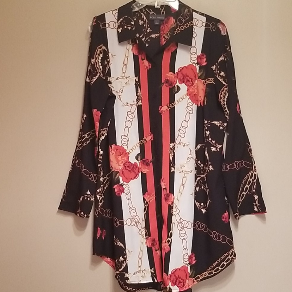 Bold Elements chained roses cold shoulder top